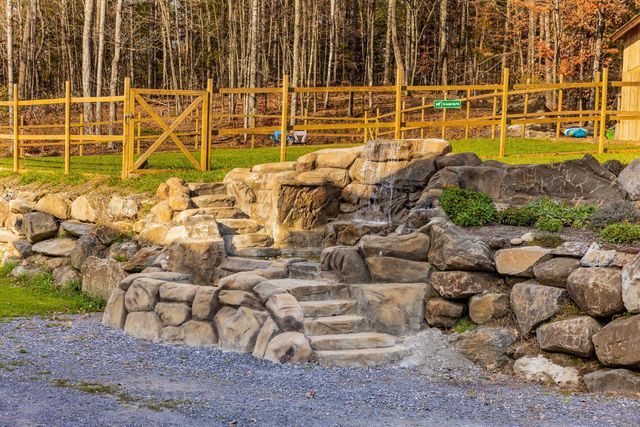 85 Button Hill Road, Tunbridge, VT 05077