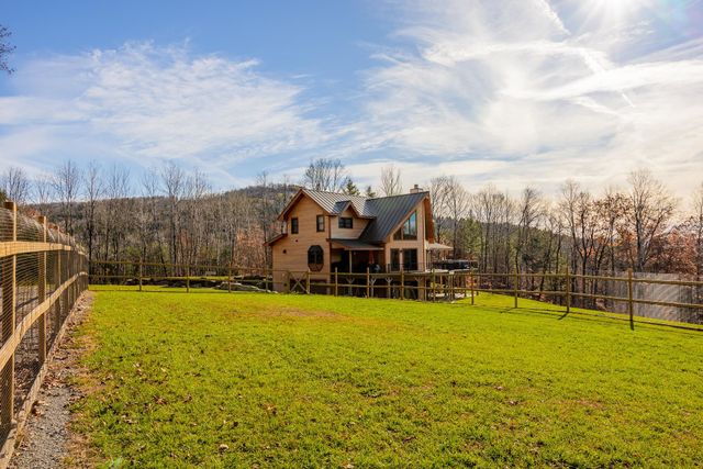 85 Button Hill Road, Tunbridge, VT 05077