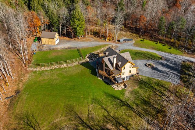 85 Button Hill Road, Tunbridge, VT 05077