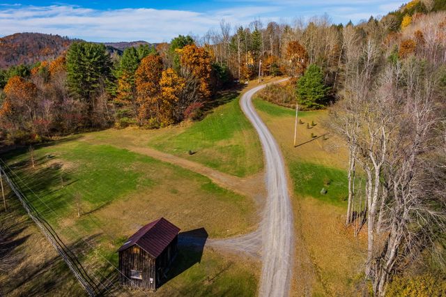 85 Button Hill Road, Tunbridge, VT 05077