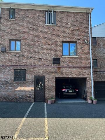 17 Troy Dr A, Springfield Twp., NJ 07081