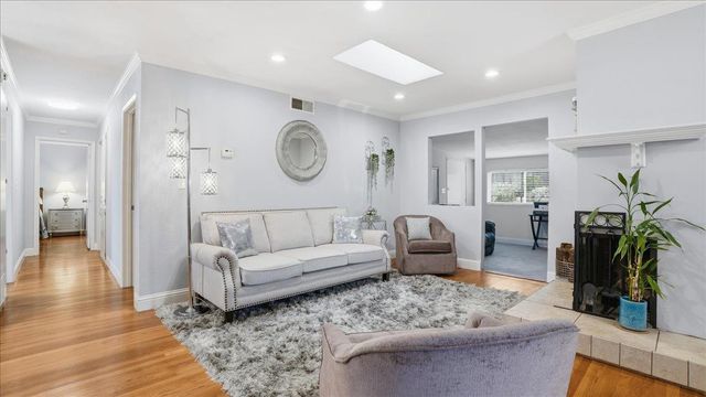 5701 Chipping Way, Citrus Heights, CA 95621