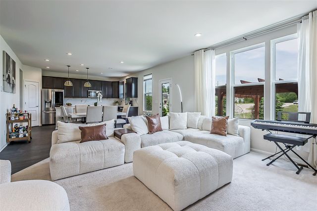 620 Holmdale Way, Ann Arbor, MI 48108
