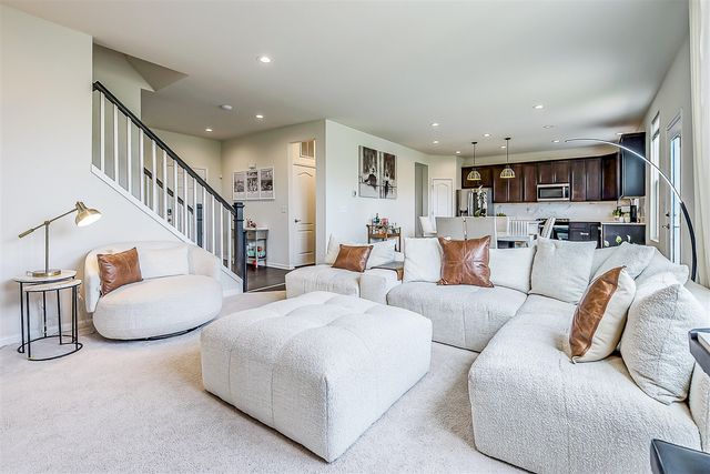 620 Holmdale Way, Ann Arbor, MI 48108