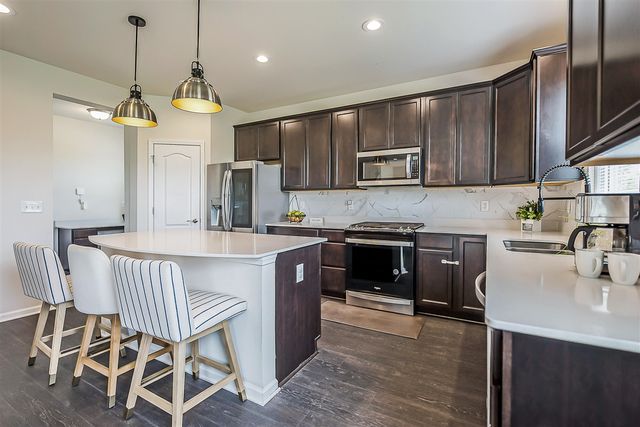 620 Holmdale Way, Ann Arbor, MI 48108