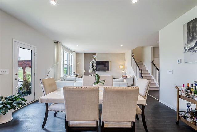 620 Holmdale Way, Ann Arbor, MI 48108