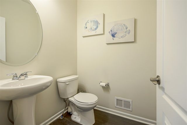 620 Holmdale Way, Ann Arbor, MI 48108