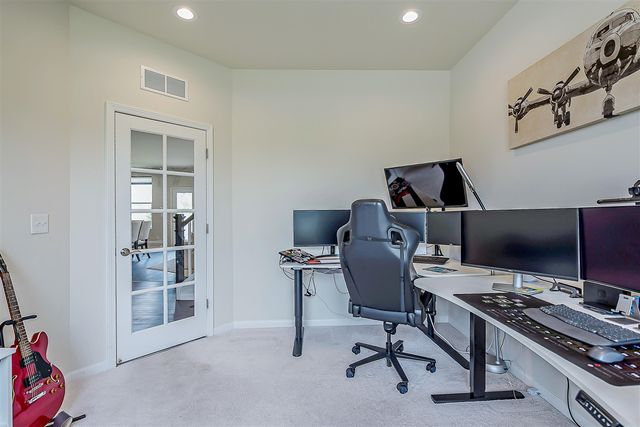 620 Holmdale Way, Ann Arbor, MI 48108