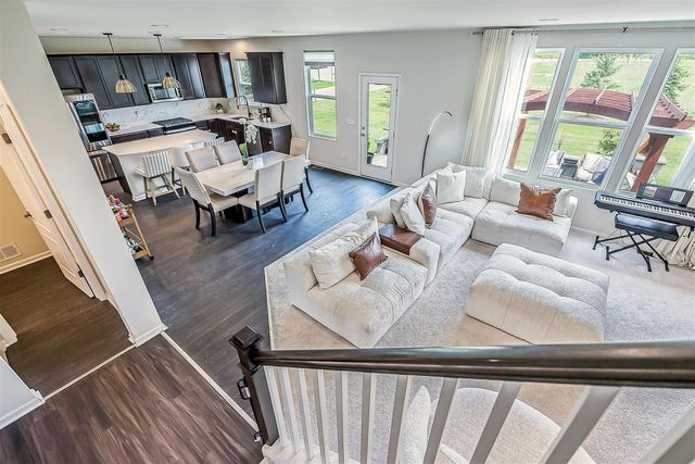 620 Holmdale Way, Ann Arbor, MI 48108