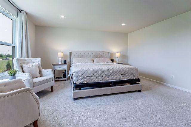 620 Holmdale Way, Ann Arbor, MI 48108