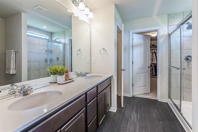 620 Holmdale Way, Ann Arbor, MI 48108