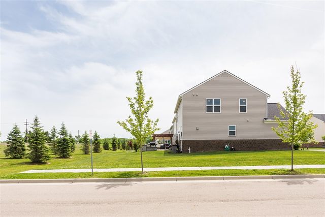 620 Holmdale Way, Ann Arbor, MI 48108