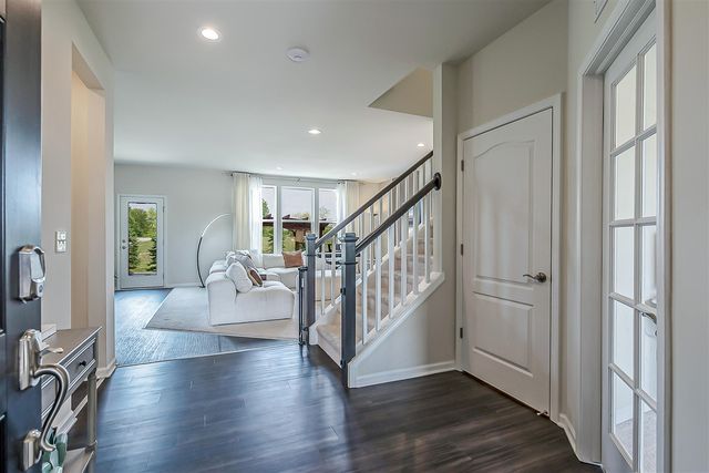 620 Holmdale Way, Ann Arbor, MI 48108