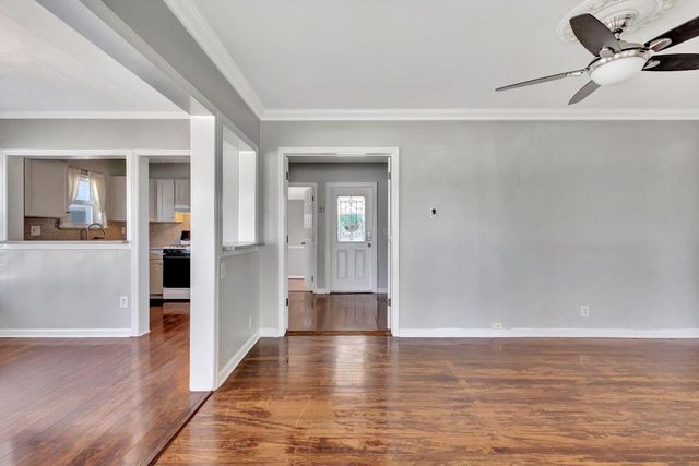 736 Rockland Drive, West Palm Beach, FL 33405