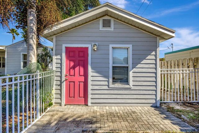 736 Rockland Drive, West Palm Beach, FL 33405