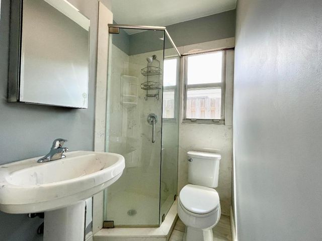 736 Rockland Drive, West Palm Beach, FL 33405