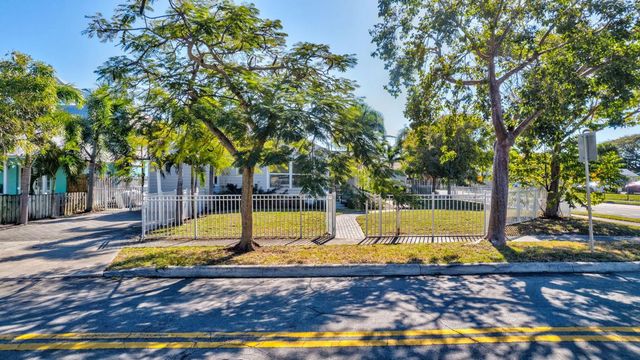 736 Rockland Drive, West Palm Beach, FL 33405