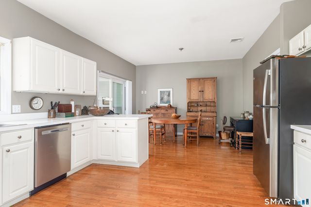 6 Rollwood Drive, Guilford, CT 06437