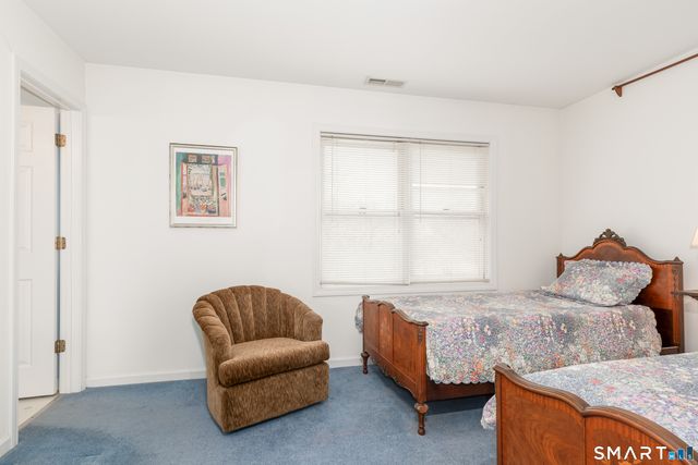 6 Rollwood Drive, Guilford, CT 06437