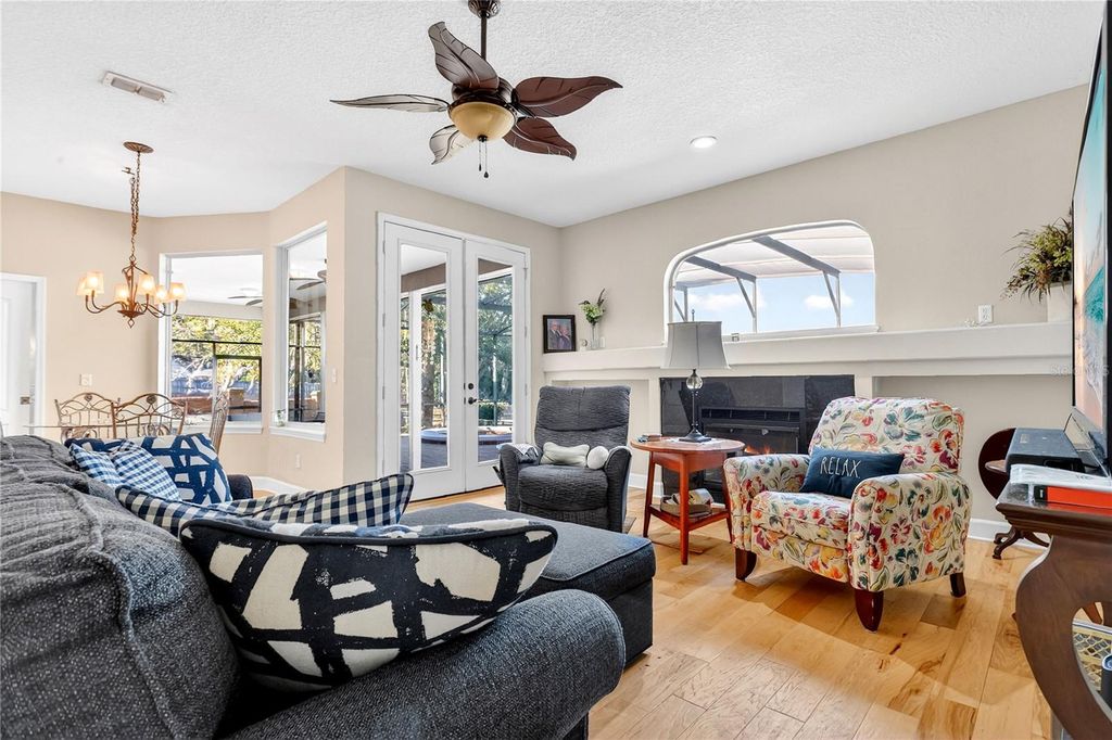 Image 14 of property listing at 2301 RIDGESIDE ROAD, Apopka, FL 32712