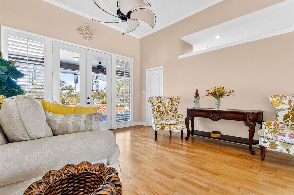 Image 5 of property listing at 2301 RIDGESIDE ROAD, Apopka, FL 32712