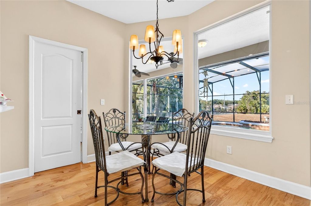 Image 10 of property listing at 2301 RIDGESIDE ROAD, Apopka, FL 32712