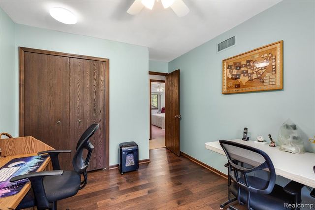 9730 Gibbs Road, Clarkston, MI 48348