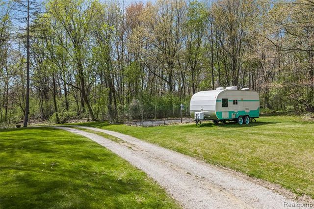 9730 Gibbs Road, Clarkston, MI 48348