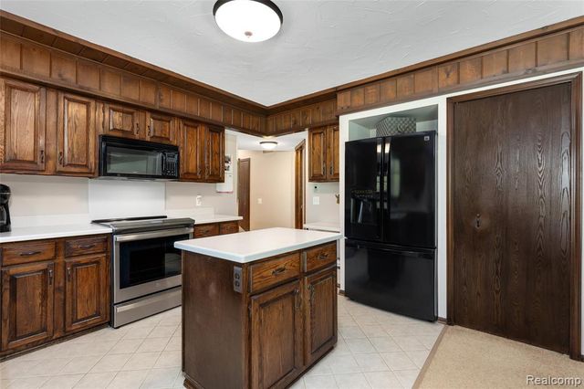 9730 Gibbs Road, Clarkston, MI 48348