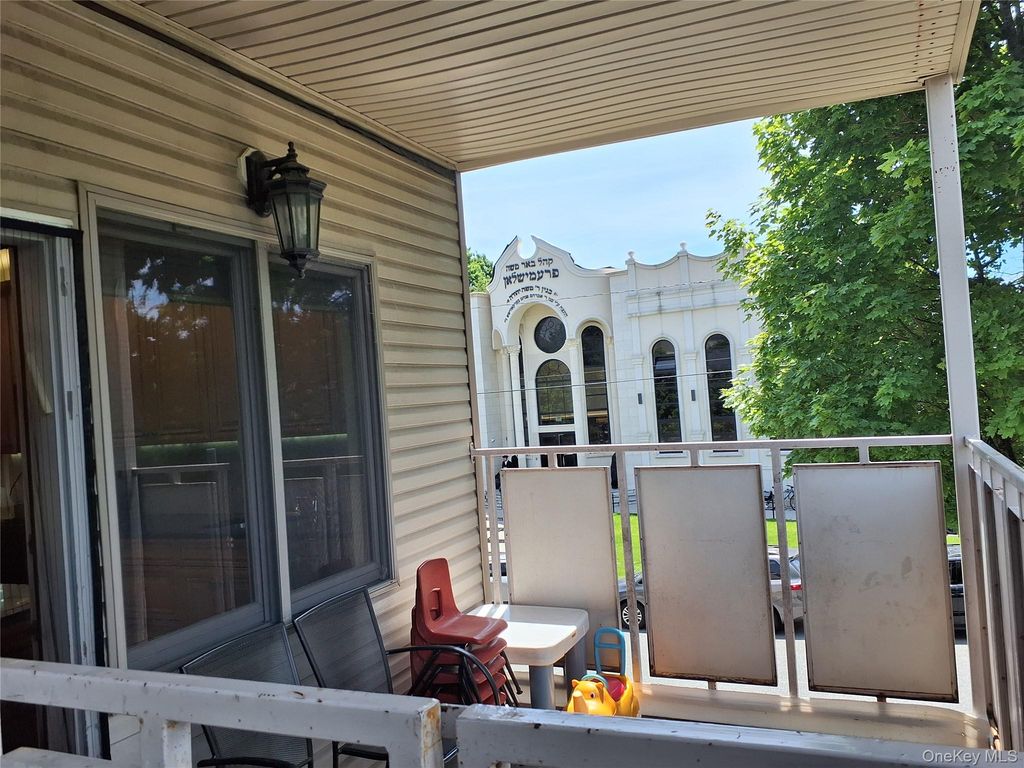 40 Herrick Avenue 201, Spring Valley, NY 10977 — photo 5