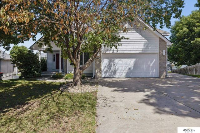 2864 Katelyn Circle, Lincoln, NE 68516