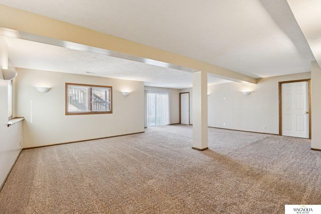 2864 Katelyn Circle, Lincoln, NE 68516