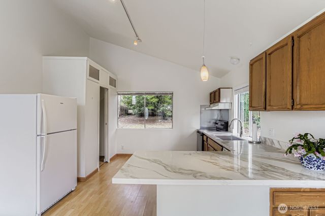 12078 NE 137th Court, Kirkland, WA 98034