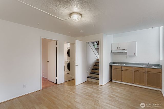 12078 NE 137th Court, Kirkland, WA 98034