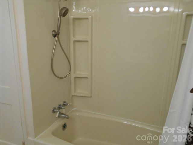 18 Herron Street, Black Mountain, NC 28711
