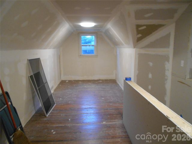18 Herron Street, Black Mountain, NC 28711