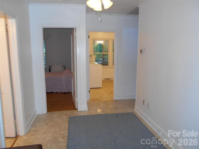 18 Herron Street, Black Mountain, NC 28711