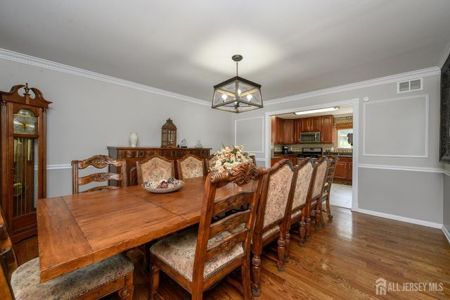 9 Country Road, Jackson, NJ 08527