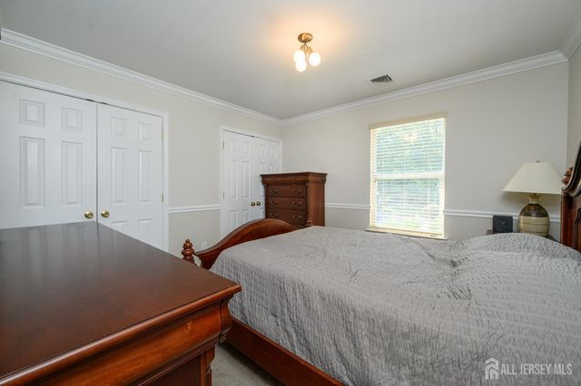 9 Country Road, Jackson, NJ 08527