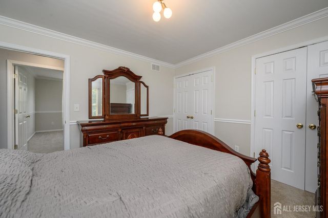 9 Country Road, Jackson, NJ 08527