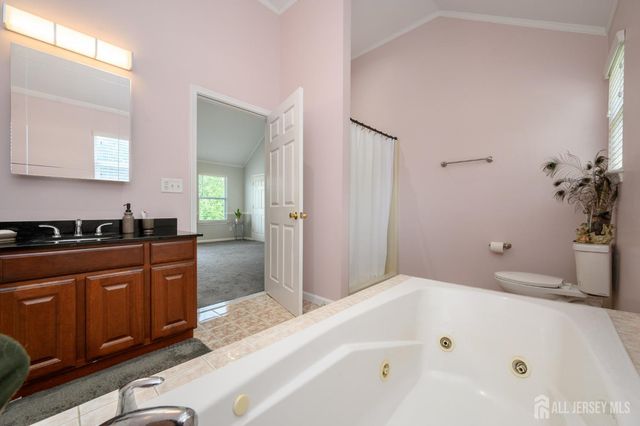 9 Country Road, Jackson, NJ 08527