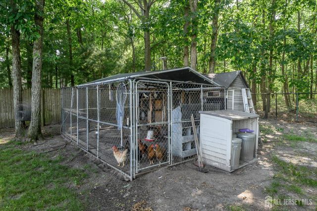 9 Country Road, Jackson, NJ 08527
