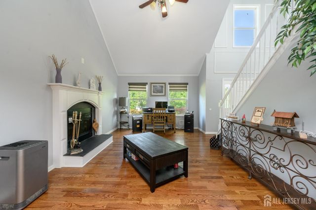 9 Country Road, Jackson, NJ 08527