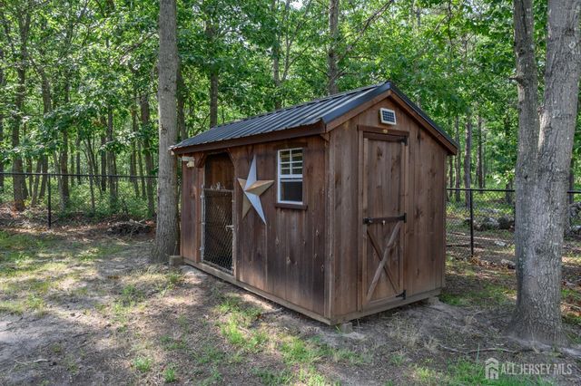 9 Country Road, Jackson, NJ 08527