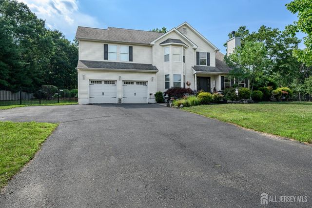9 Country Road, Jackson, NJ 08527