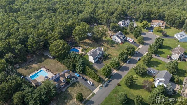 9 Country Road, Jackson, NJ 08527