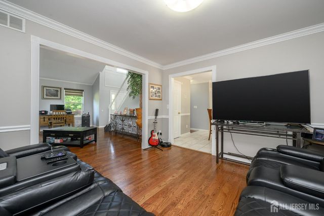 9 Country Road, Jackson, NJ 08527