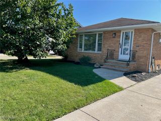 6430 Monmouth Drive, Parma, OH 44129