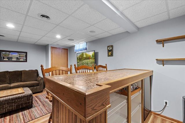 1514 Ravine Forest DRIVE, West Bend, WI 53090