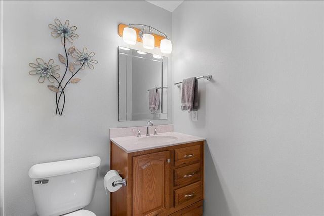 1514 Ravine Forest DRIVE, West Bend, WI 53090